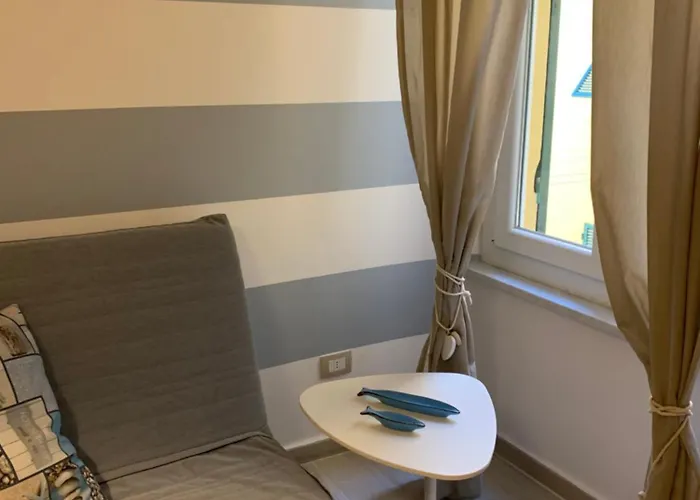 Anciua Delle Cinque Terre